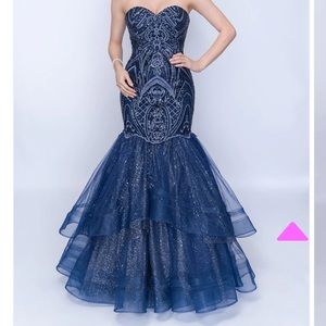Beautiful Navy Blue Prom Dress